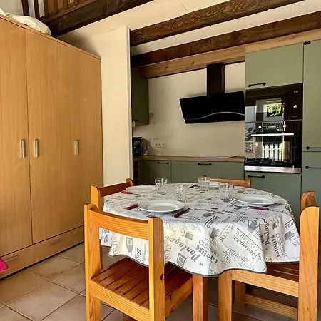 Maison 2 Pieces Mezzanine 4 Couchages Sur Ar610-146 *
